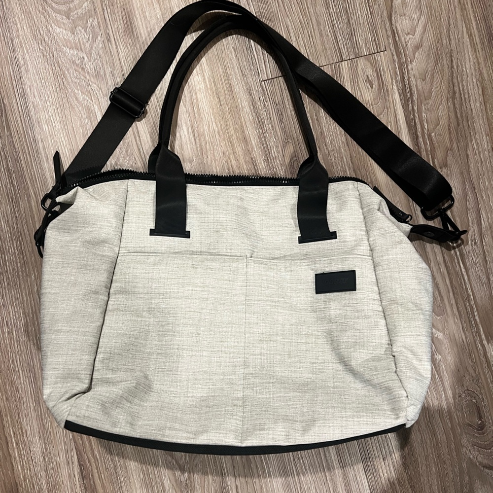 Alana Duffel Vooray Black and Gray Women's Travel / Gym Bag